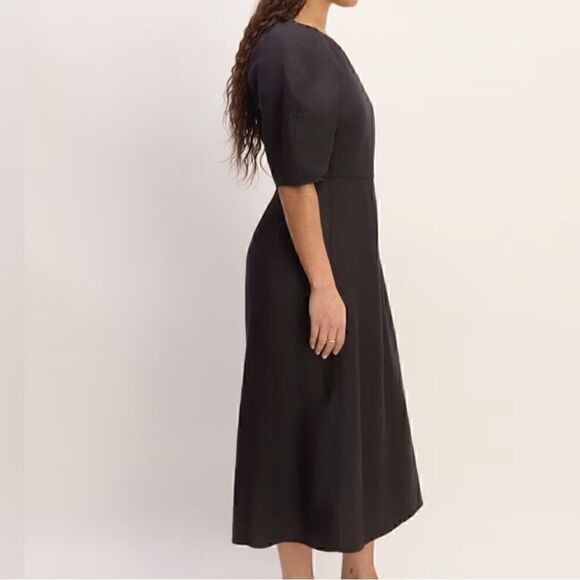 Everlane Dresses & Skirts - NEW Everlane The Linen Short-Sleeve Scoop Midi Dress Black Size 0